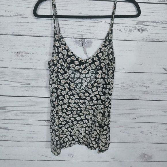 "Brandy Melville" woman's summer shirt - Picture 4 of 7